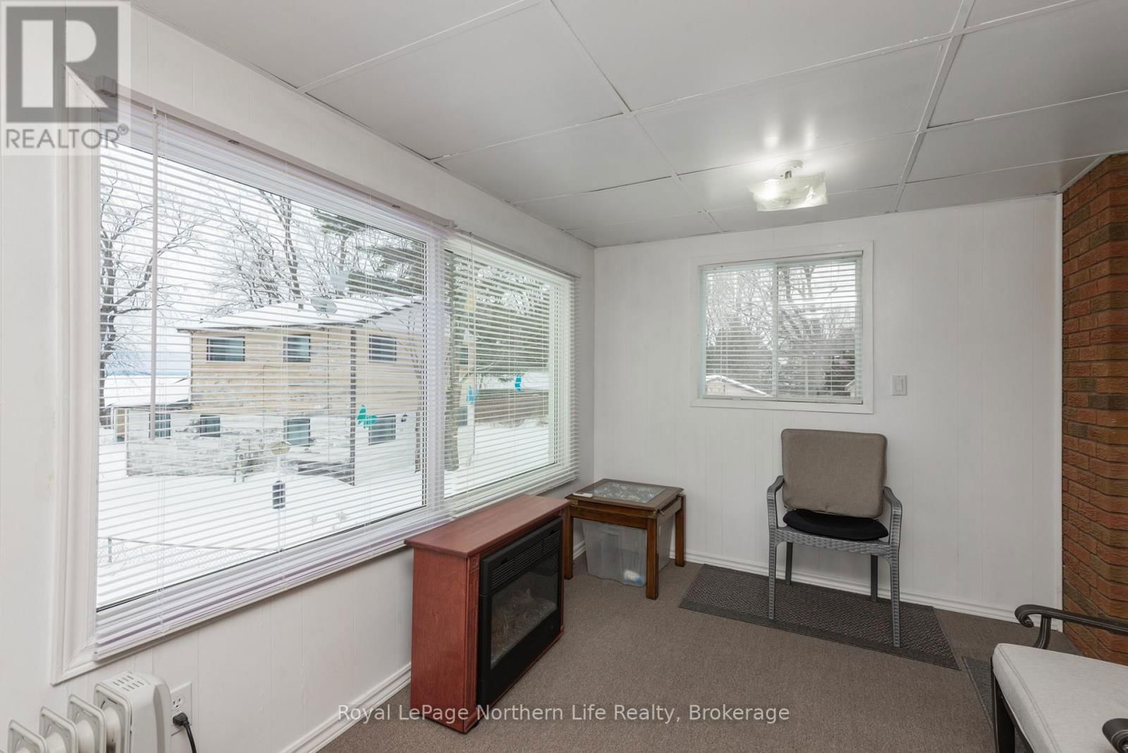 653 LAKESHORE DRIVE Image 35