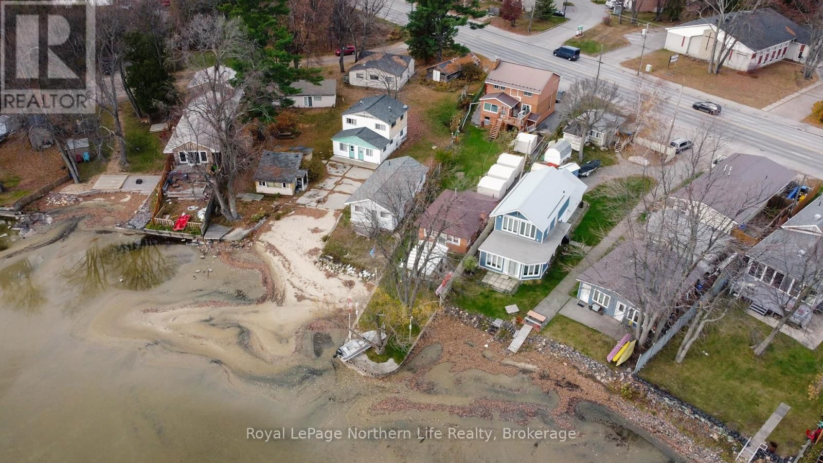 653 LAKESHORE DRIVE Image 4