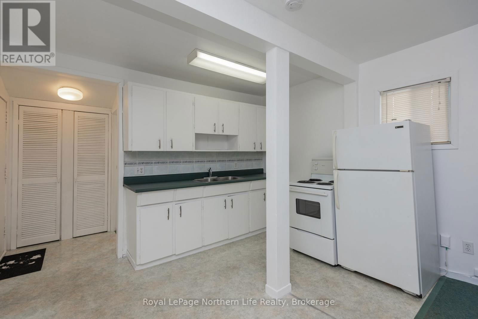 653 LAKESHORE DRIVE Image 40
