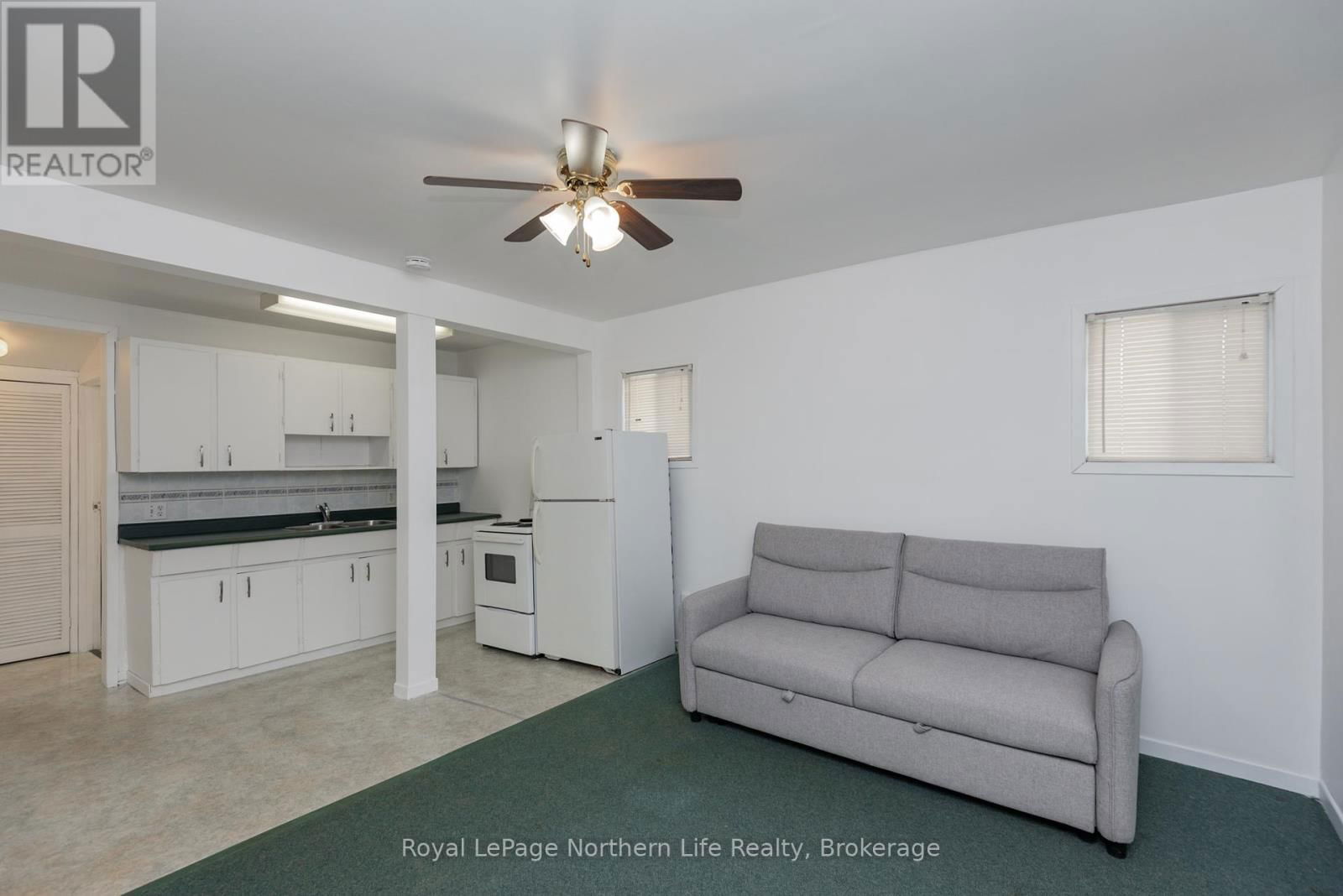 653 LAKESHORE DRIVE Image 41