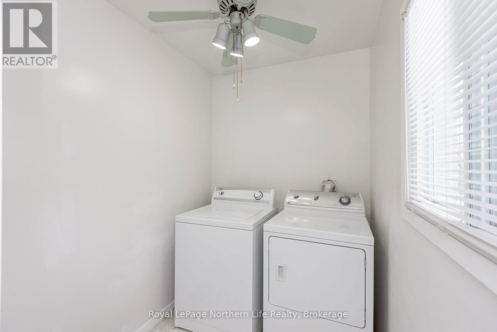 653 LAKESHORE DRIVE Image 42