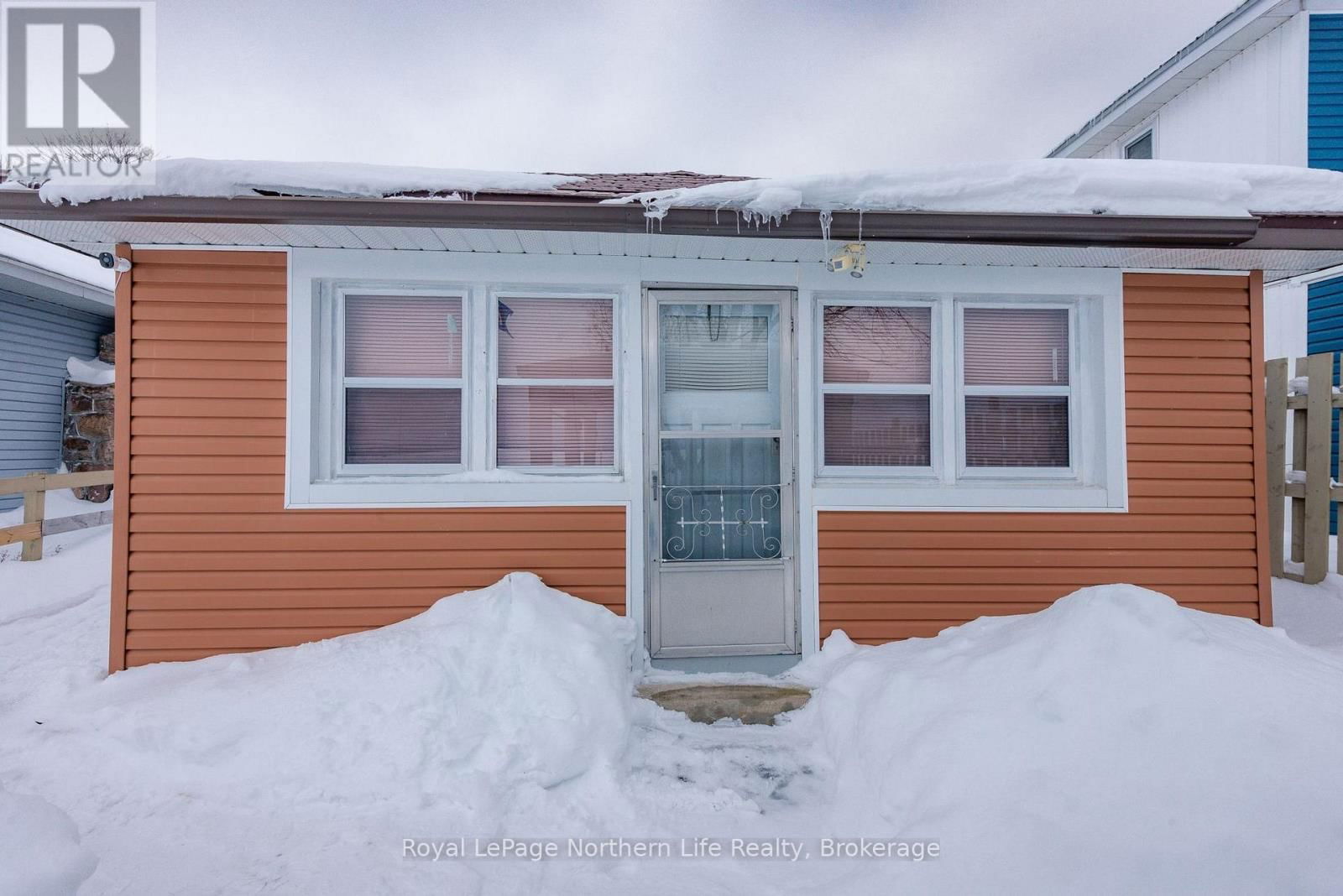 653 LAKESHORE DRIVE Image 45