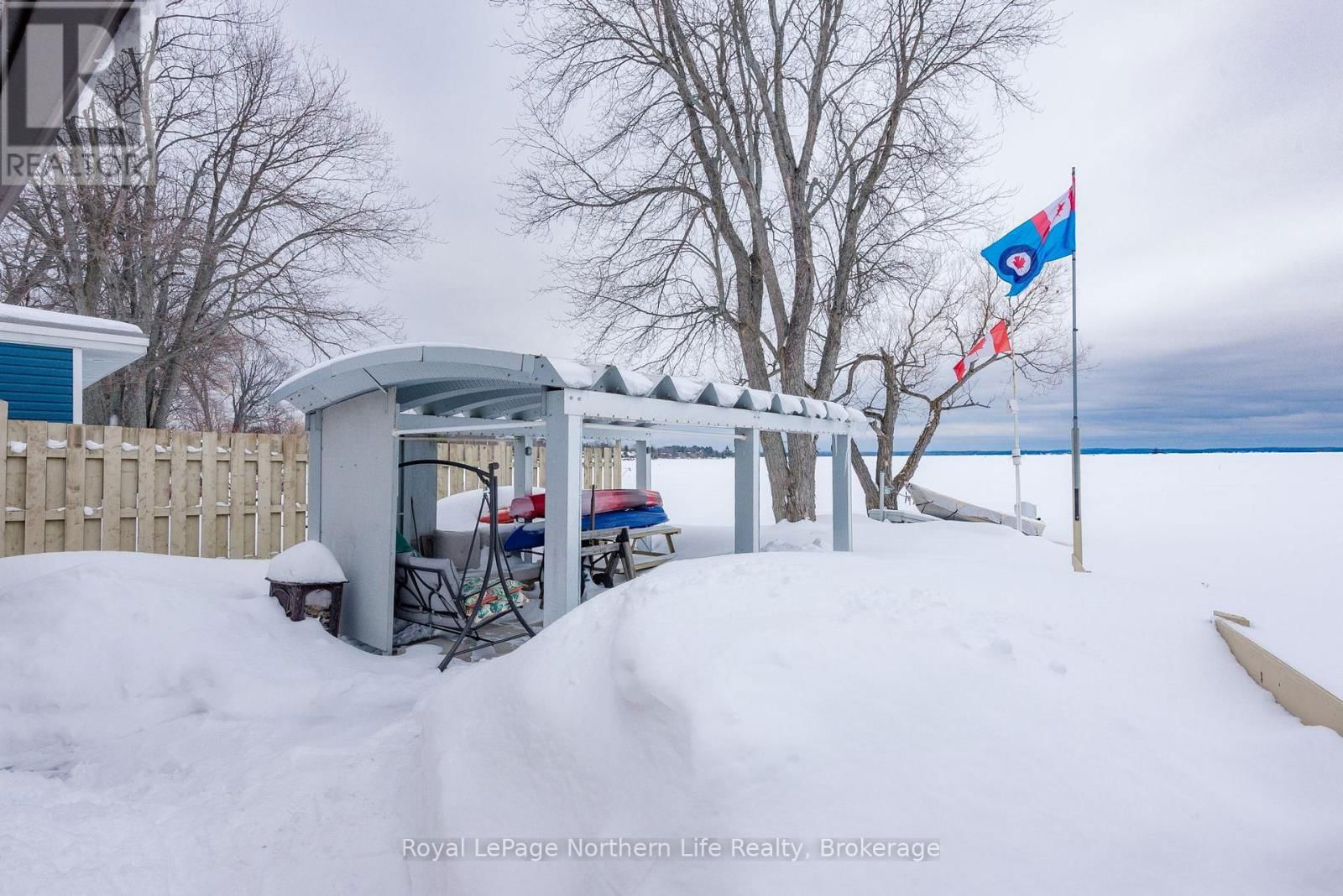 653 LAKESHORE DRIVE Image 46