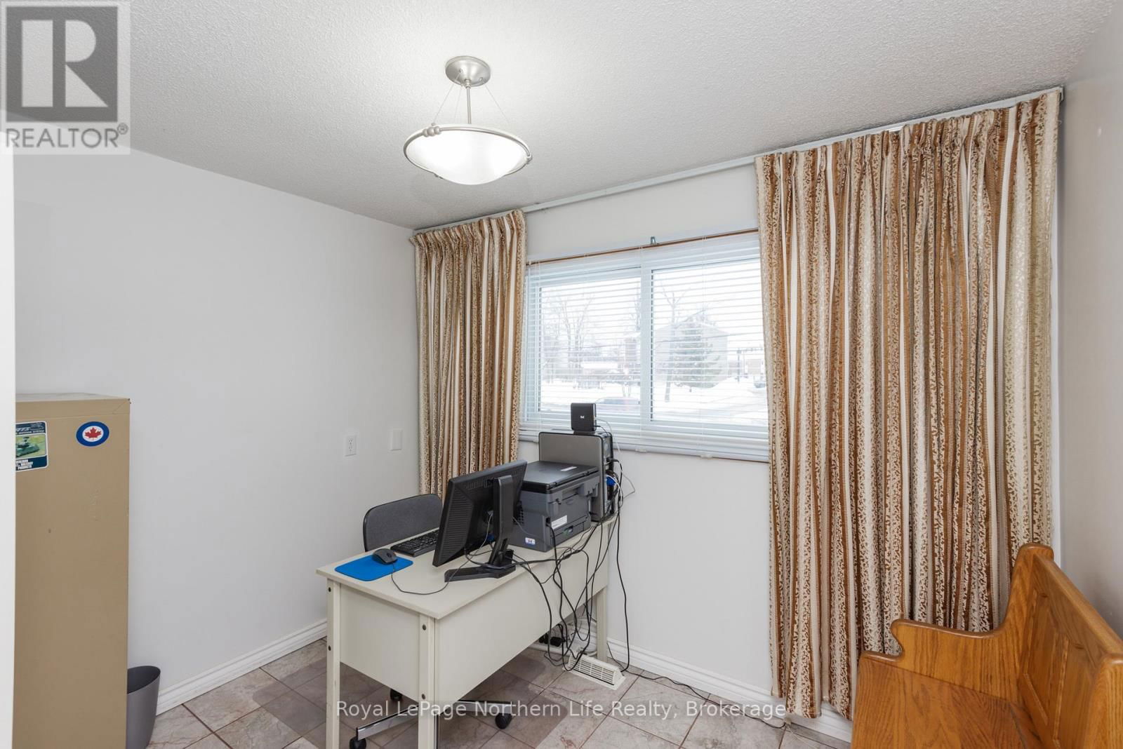 653 LAKESHORE DRIVE Image 8