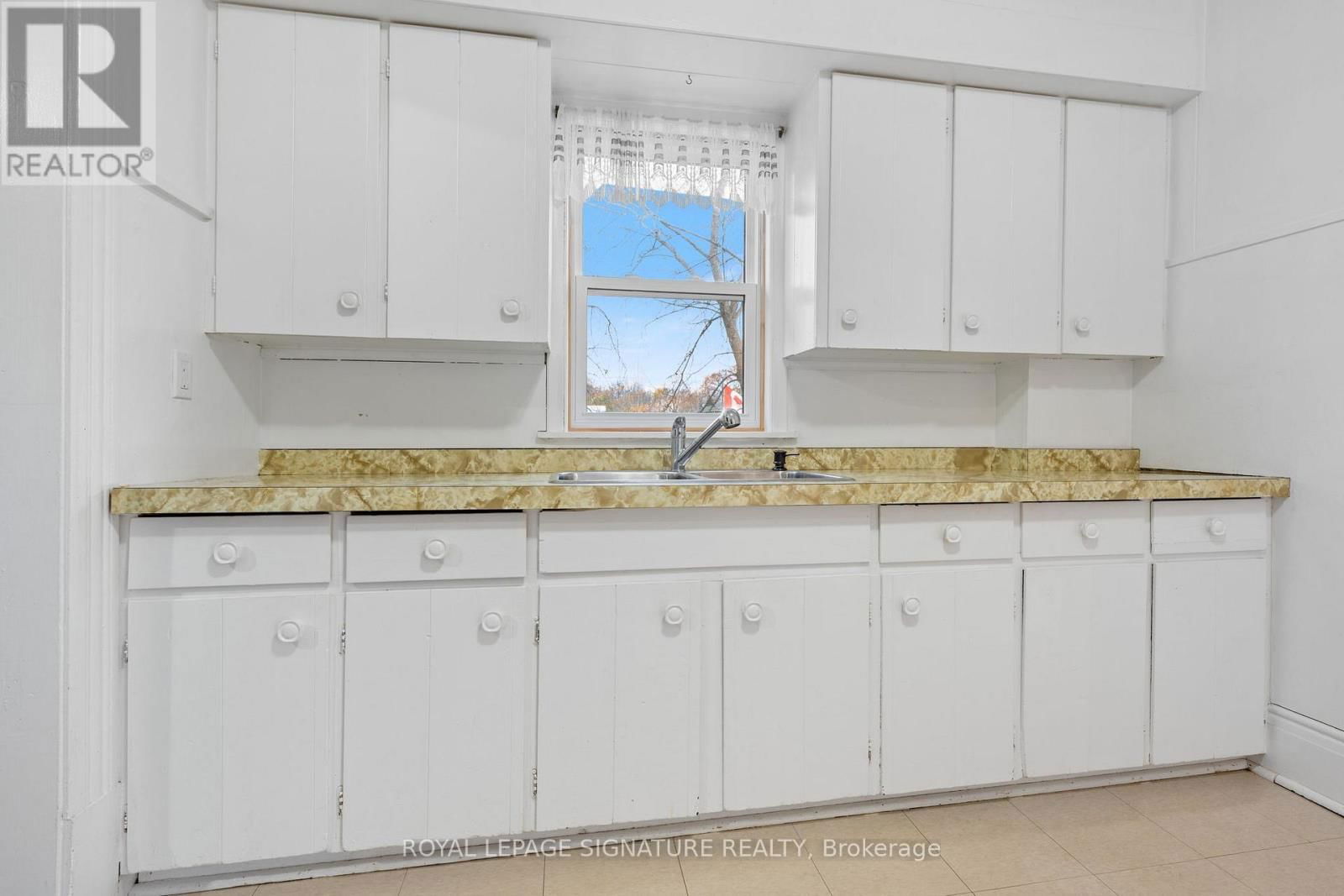311 ST. GEORGE STREET Image 21
