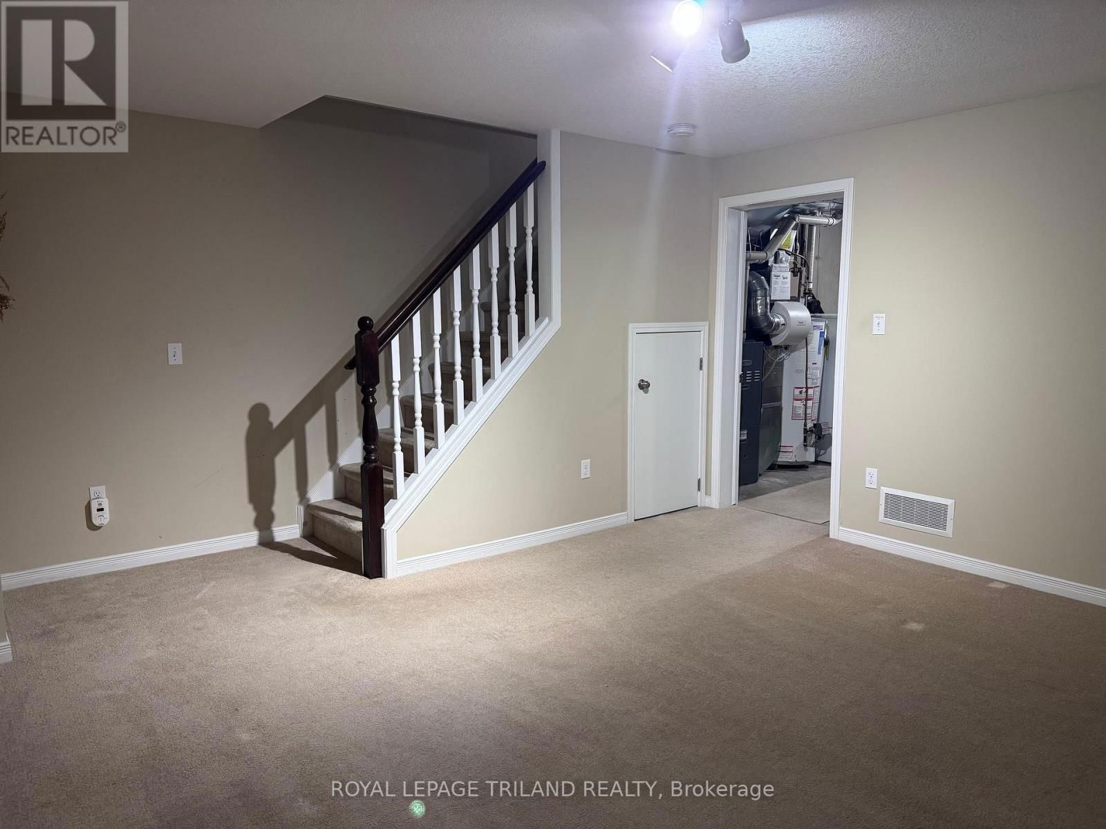 9 - 1625 PURSER STREET Image 15