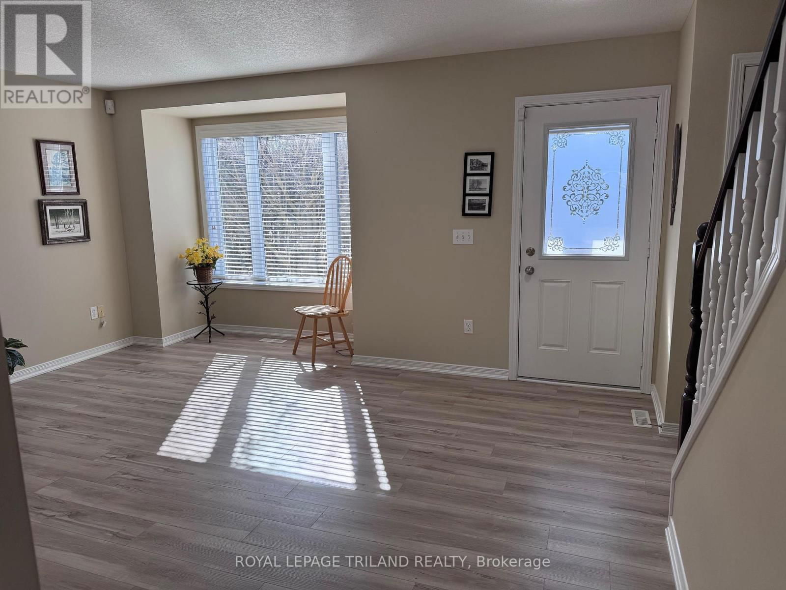 9 - 1625 PURSER STREET Image 3