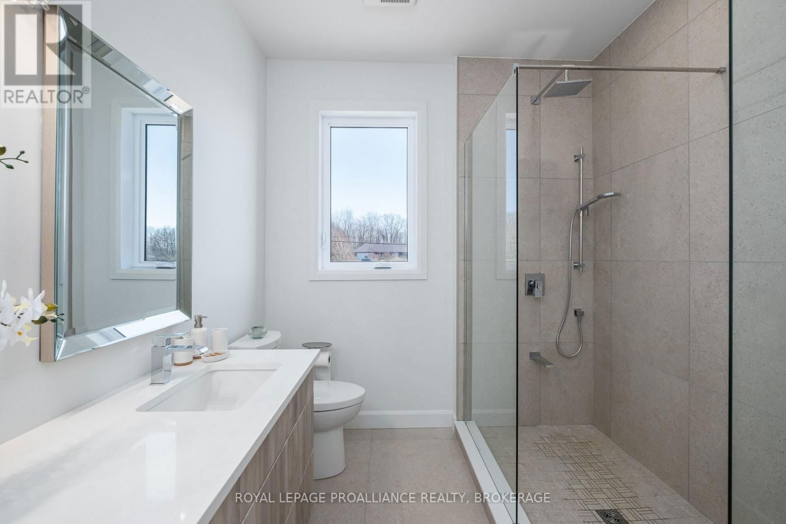 158 SUMMERSIDE DRIVE Image 33