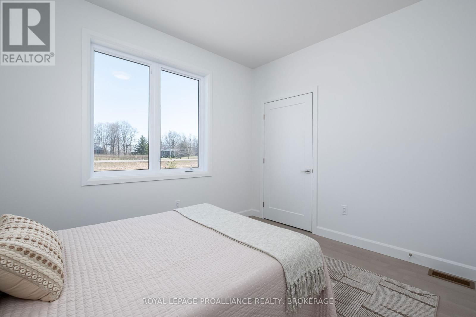 158 SUMMERSIDE DRIVE Image 39