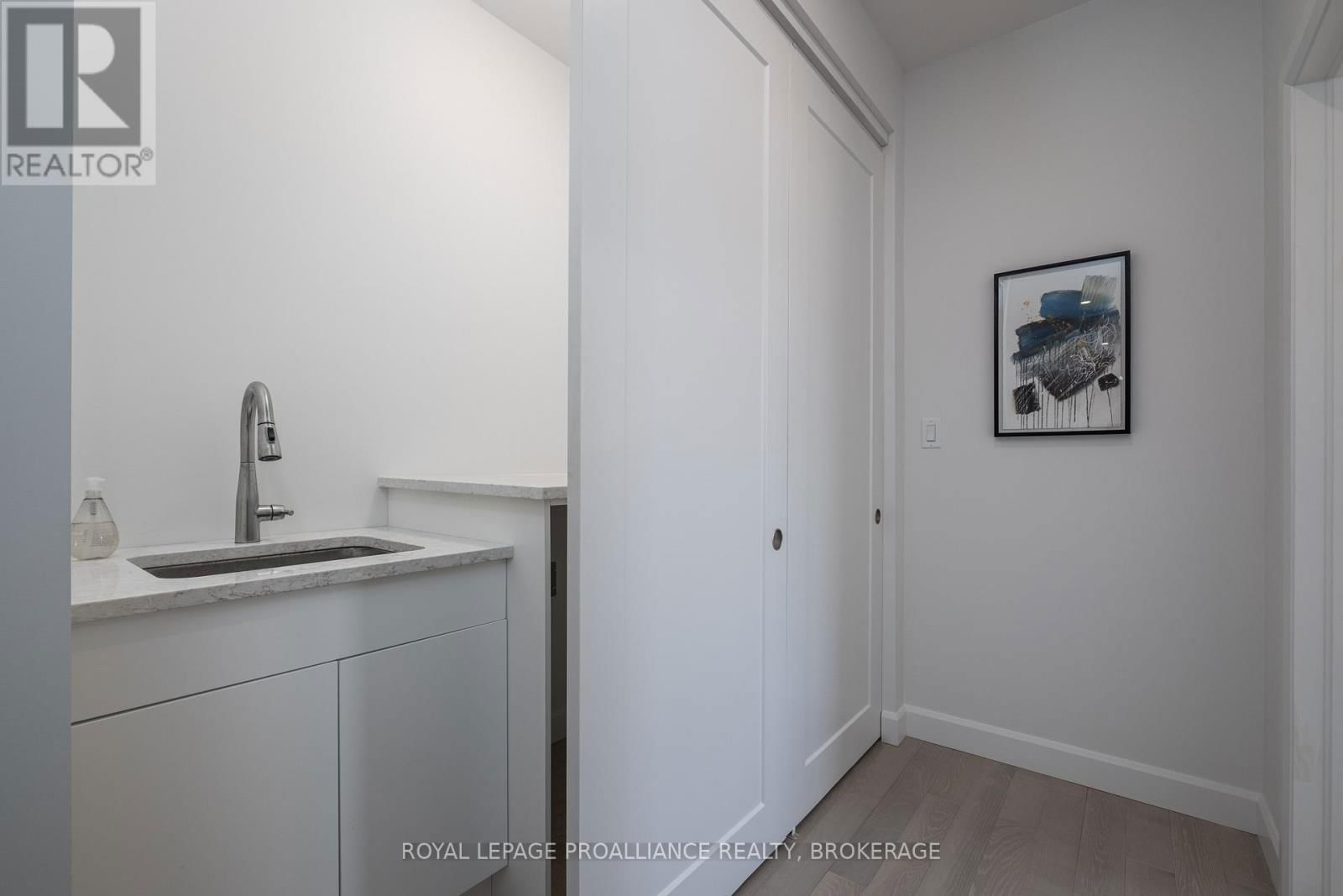 158 SUMMERSIDE DRIVE Image 40