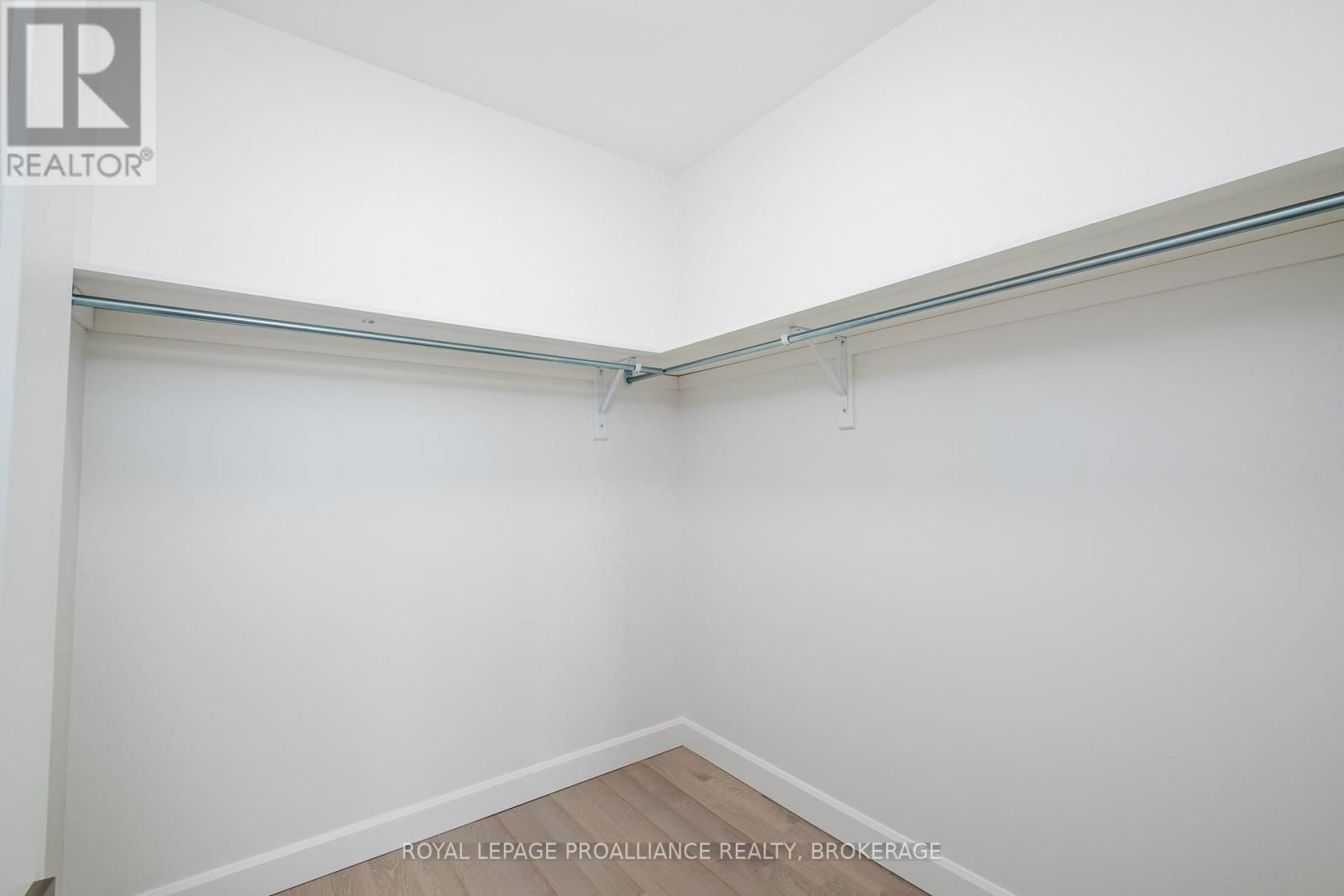 158 SUMMERSIDE DRIVE Image 44