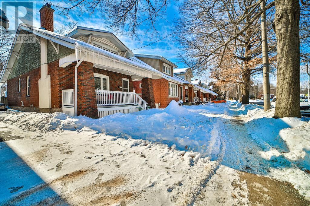 1105 KING STREET WEST Image 42