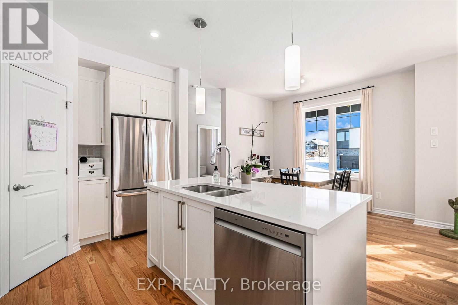 617 FISHER STREET Image 11