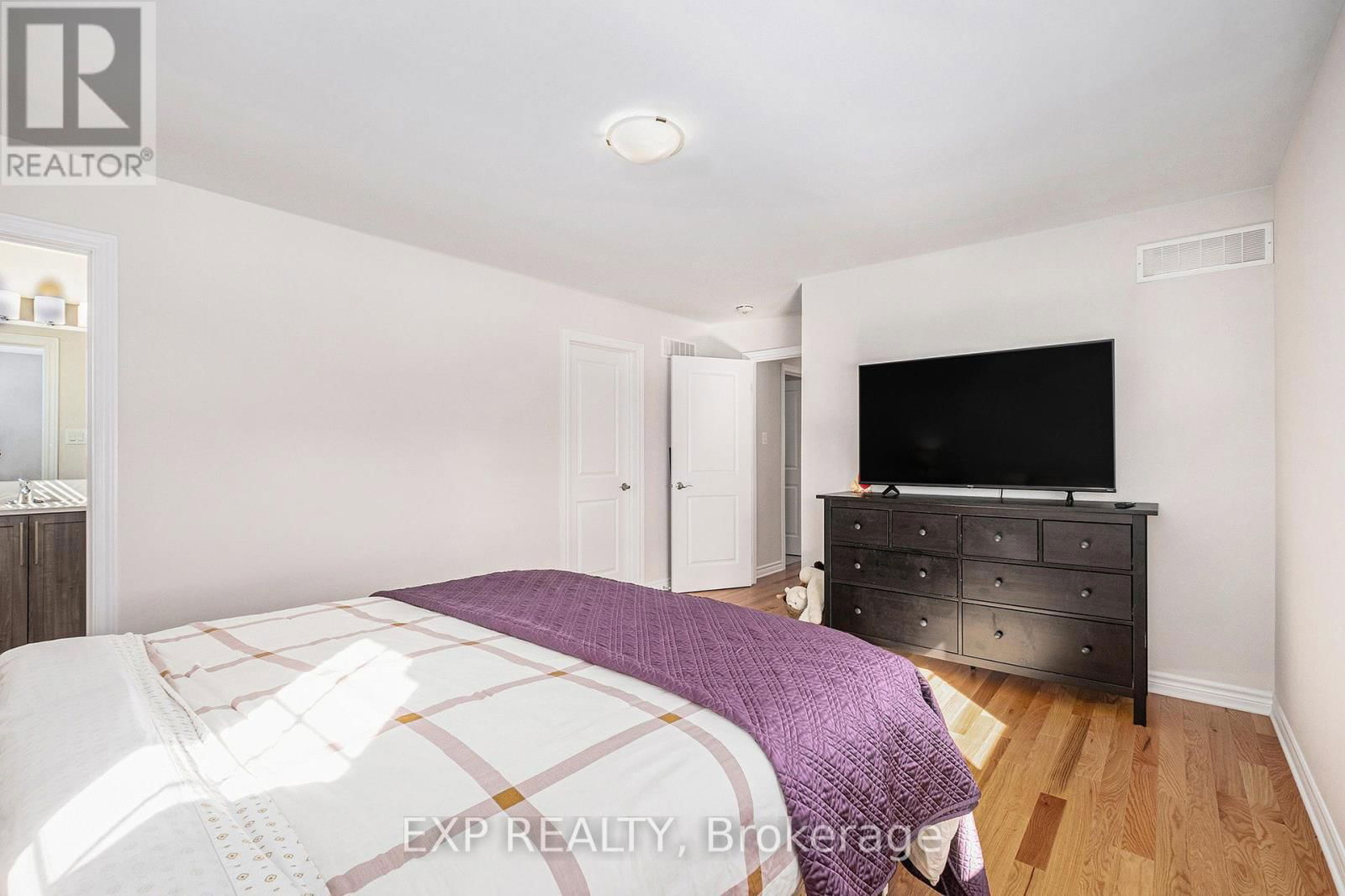 617 FISHER STREET Image 24