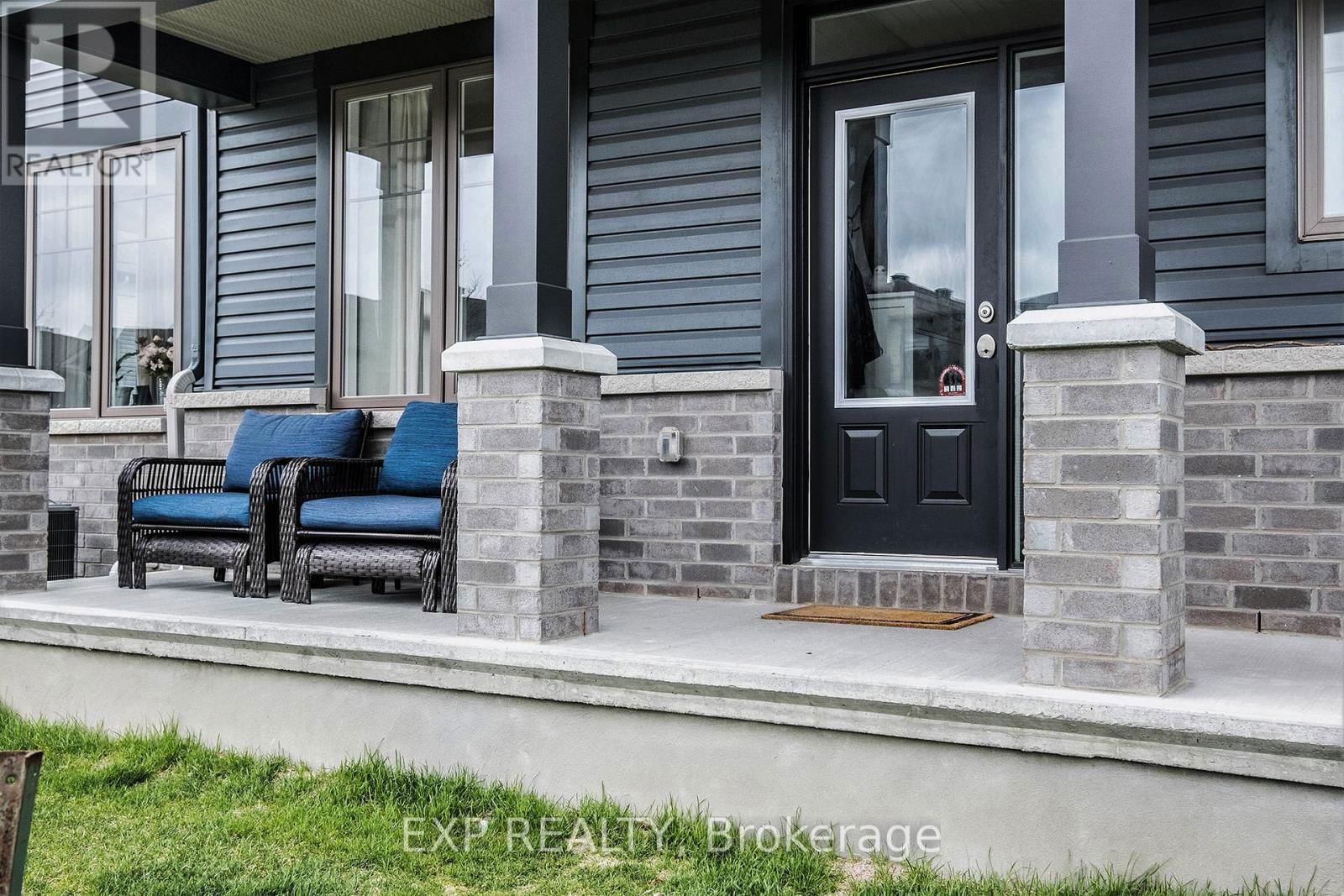 617 FISHER STREET Image 4