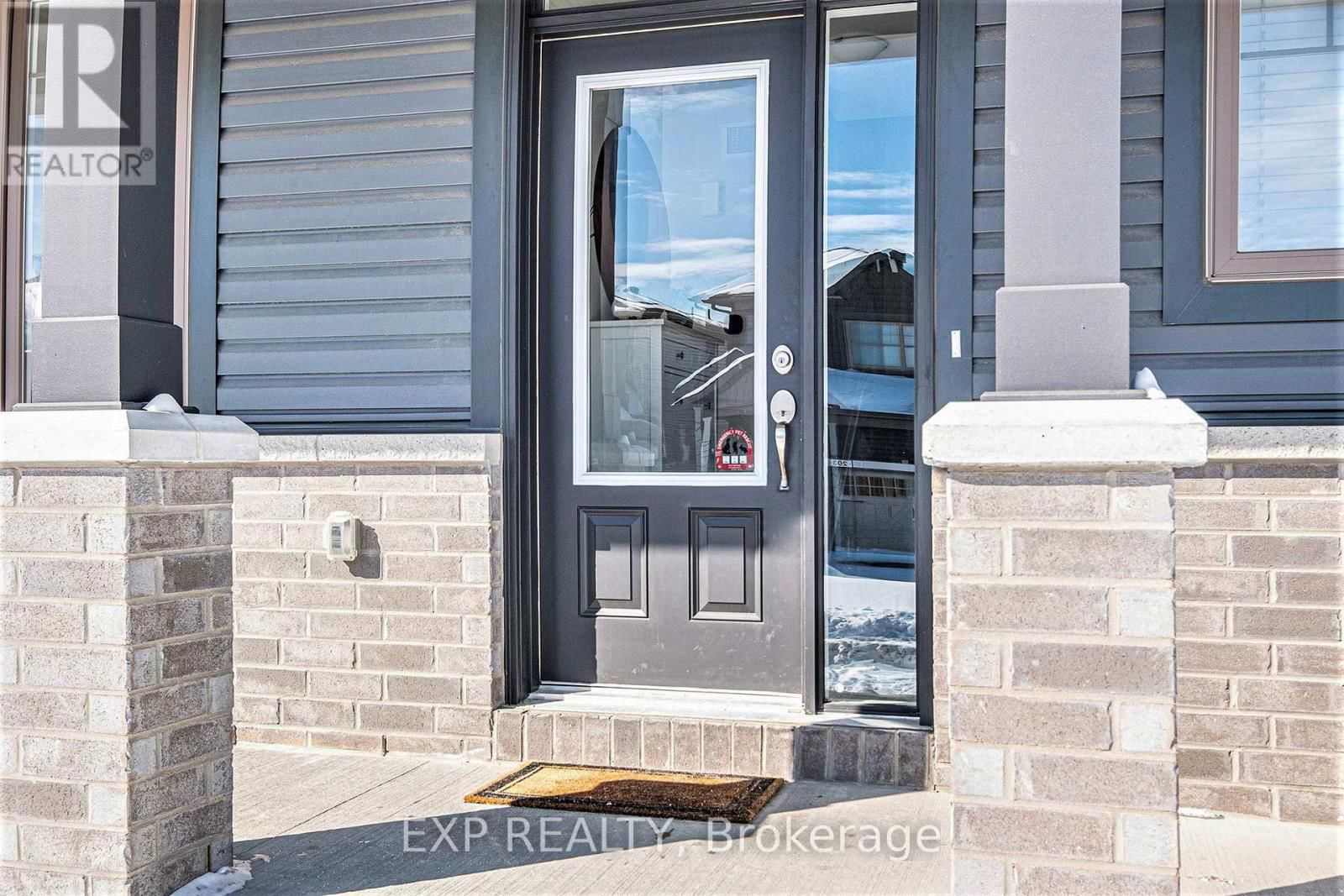 617 FISHER STREET Image 5