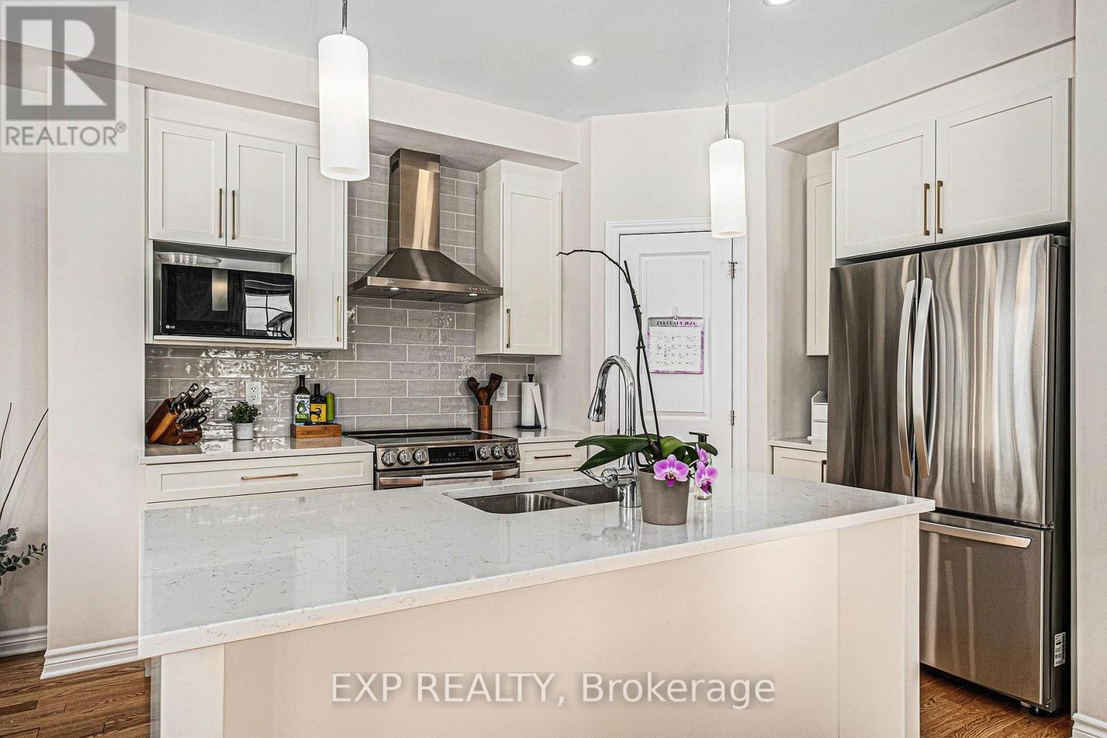 617 FISHER STREET Image 6