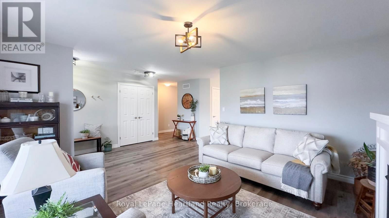 103 HURON HEIGHTS DRIVE Image 10