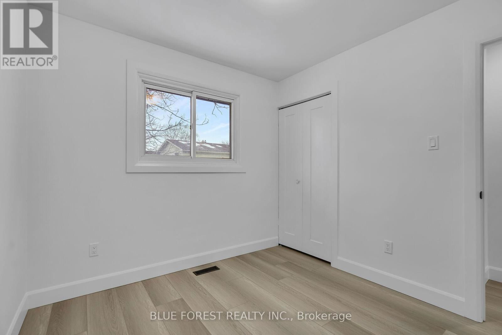 30 BASELINE ROAD EAST Image 19