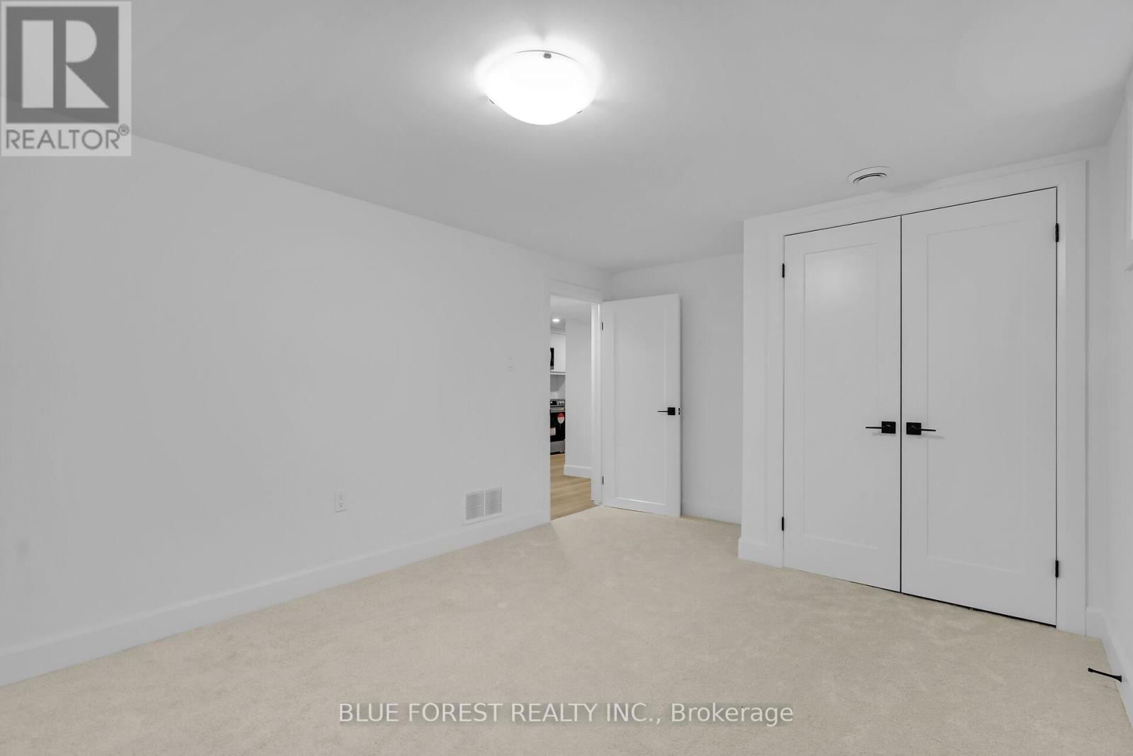 30 BASELINE ROAD EAST Image 32