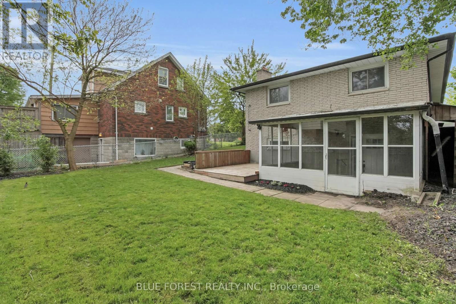 30 BASELINE ROAD EAST Image 44