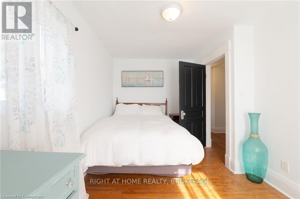 129 FOREST AVENUE Image 10