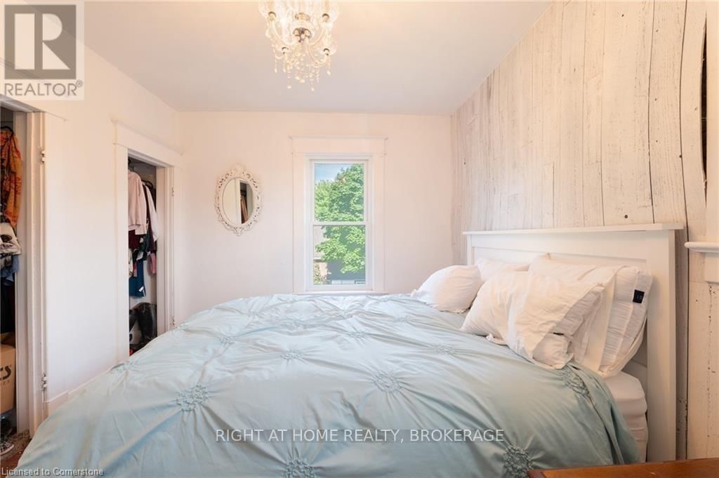 129 FOREST AVENUE Image 13