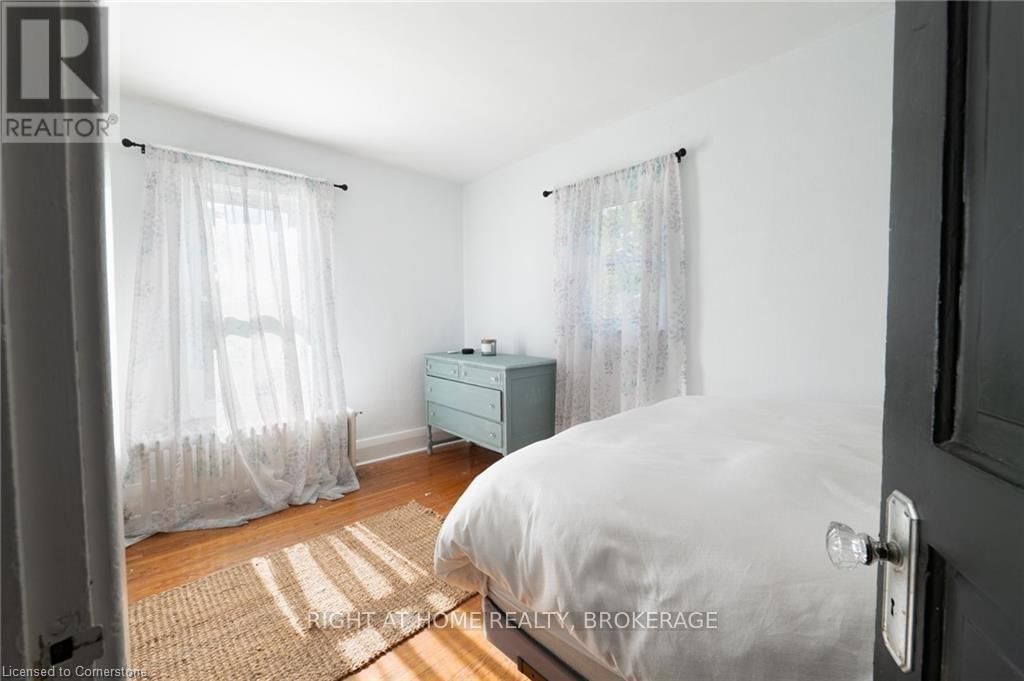 129 FOREST AVENUE Image 9