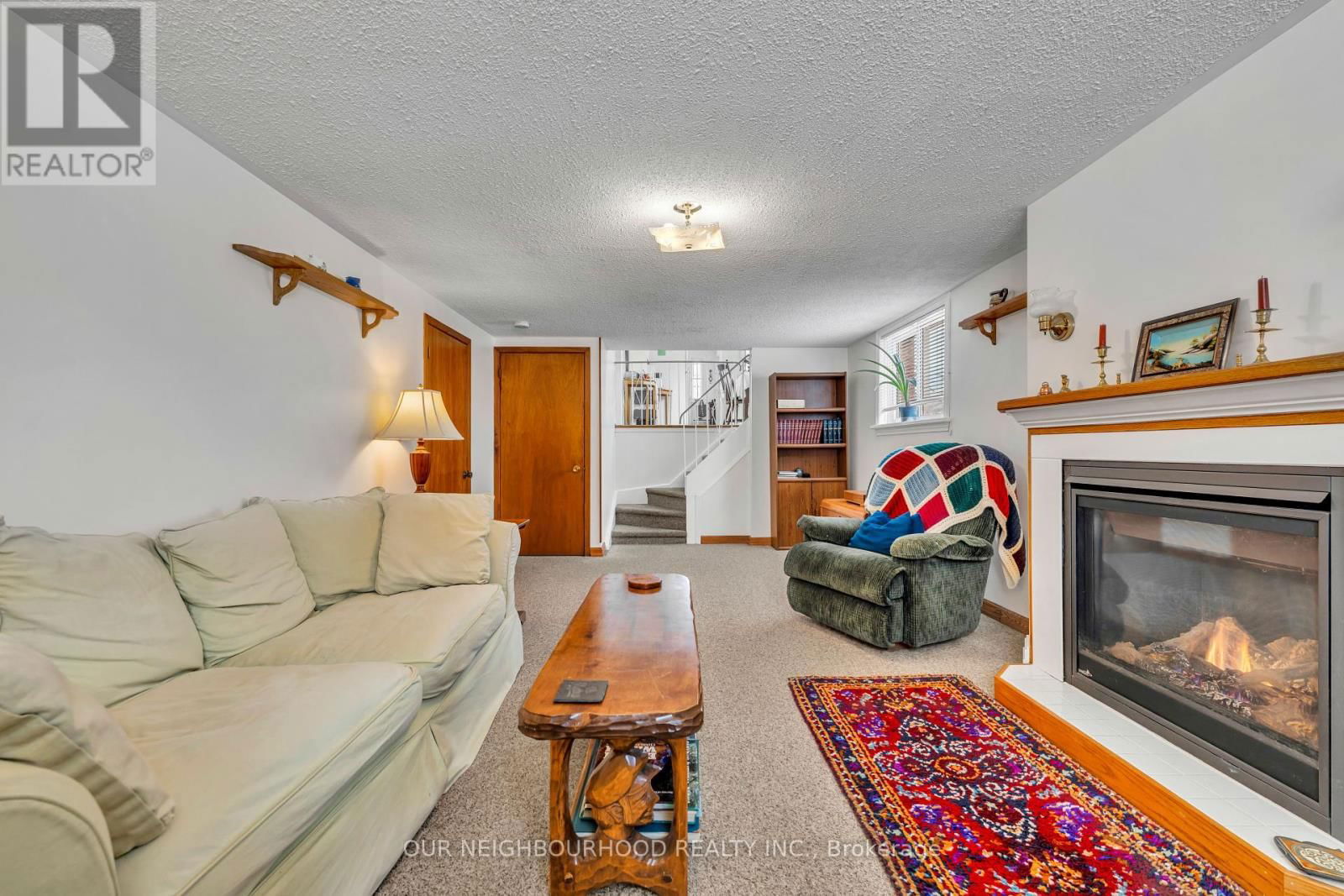 2 CALGARY ROAD Image 24