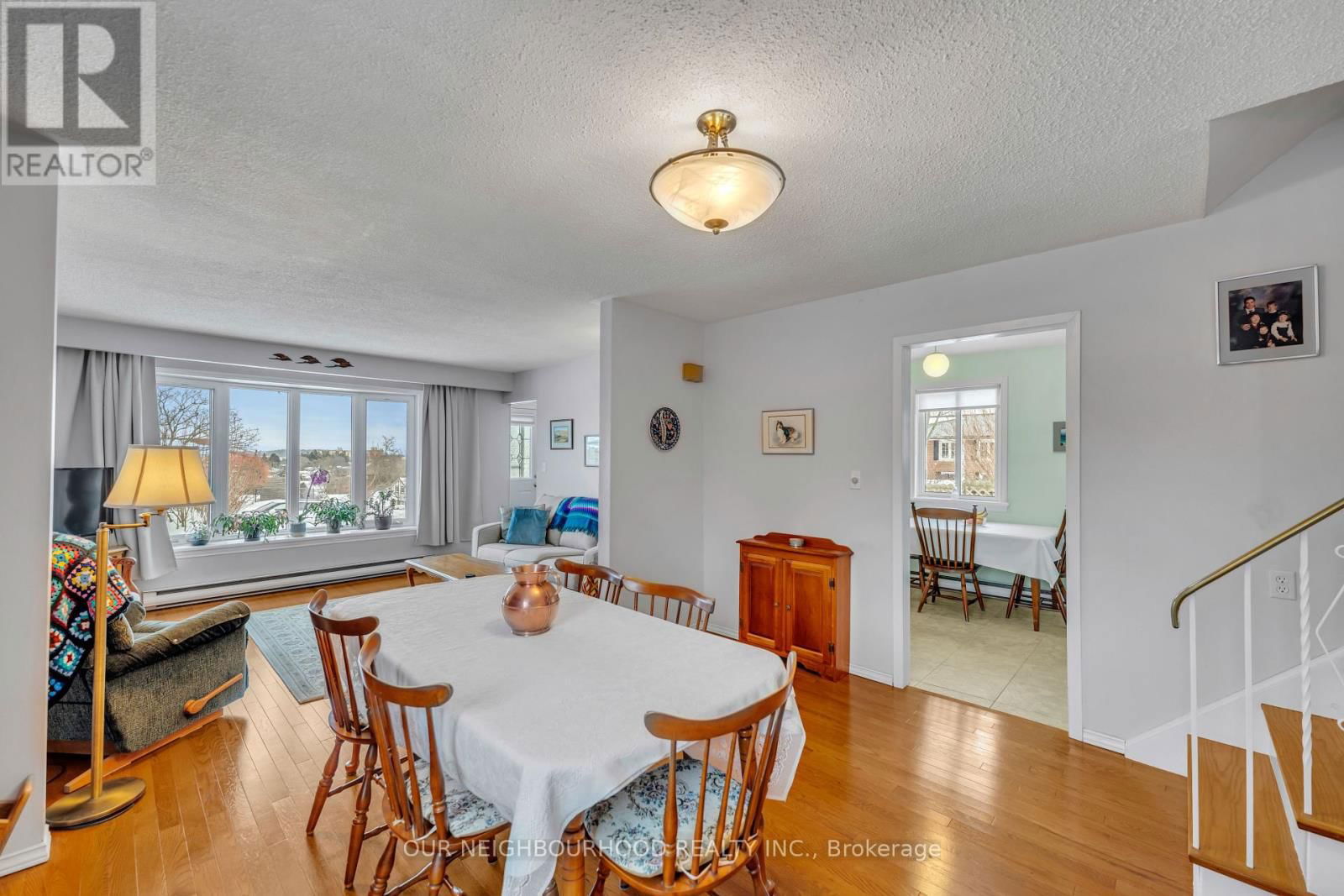 2 CALGARY ROAD Image 9