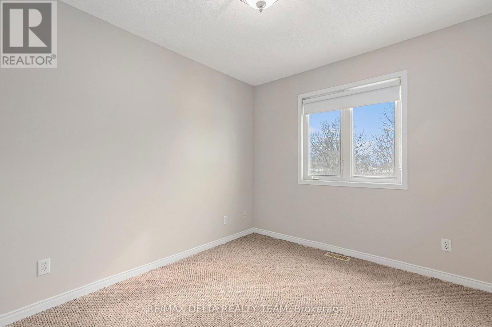 2581 RAYMOND STREET SOUTH Image 13