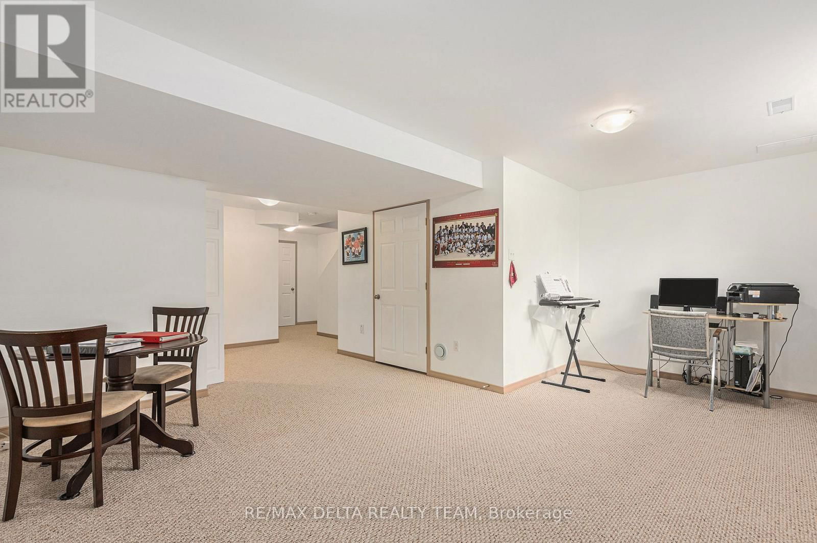 2581 RAYMOND STREET SOUTH Image 14