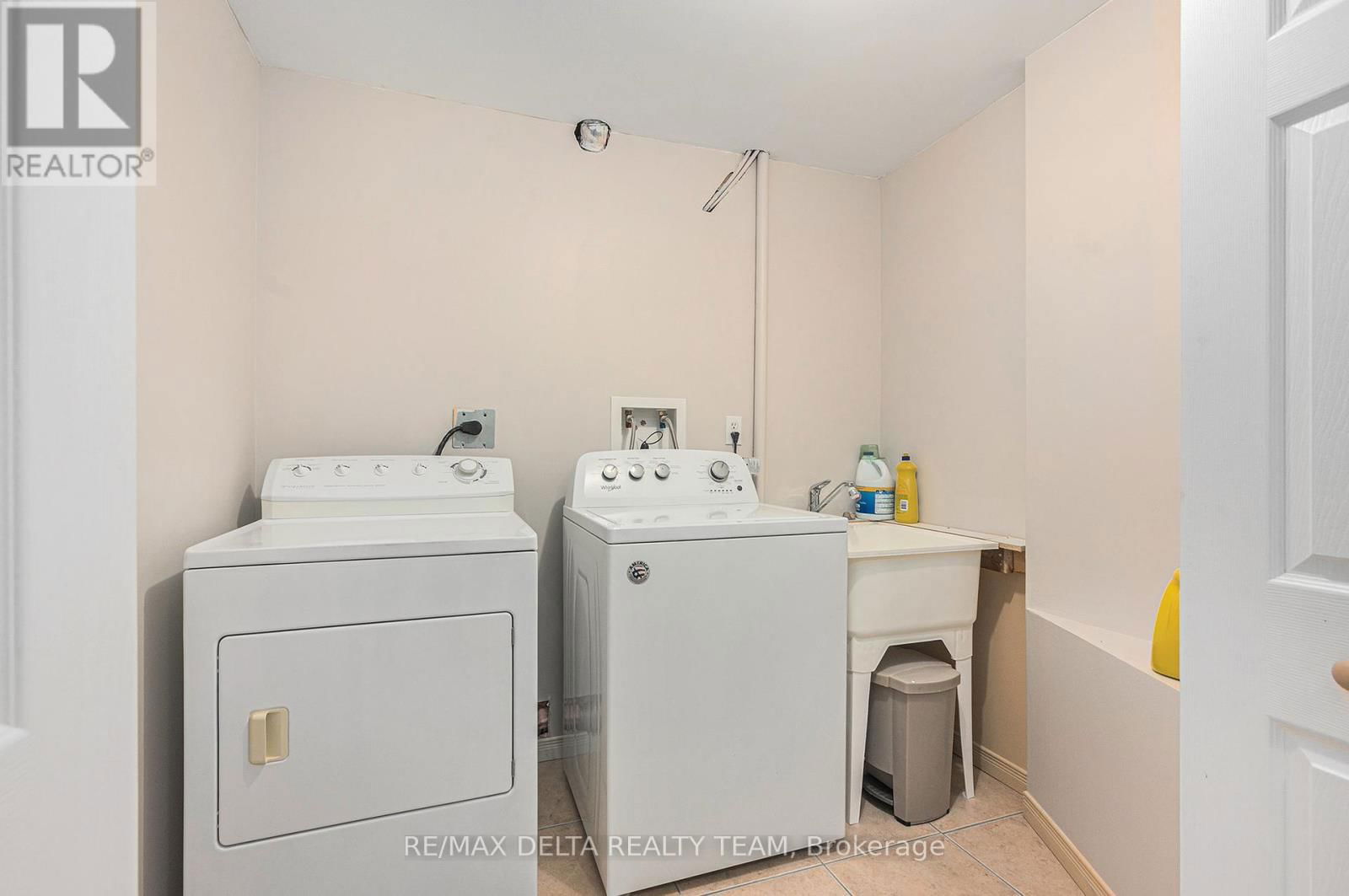 2581 RAYMOND STREET SOUTH Image 15