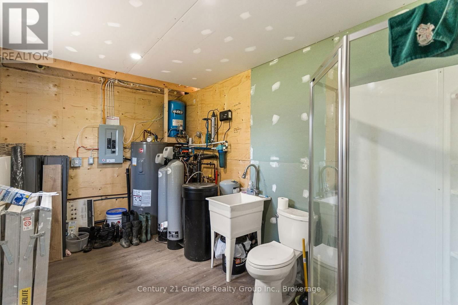 4324 DEEP BAY ROAD Image 38