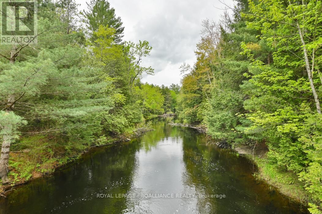 8 CLARK LINE ROAD Image 1