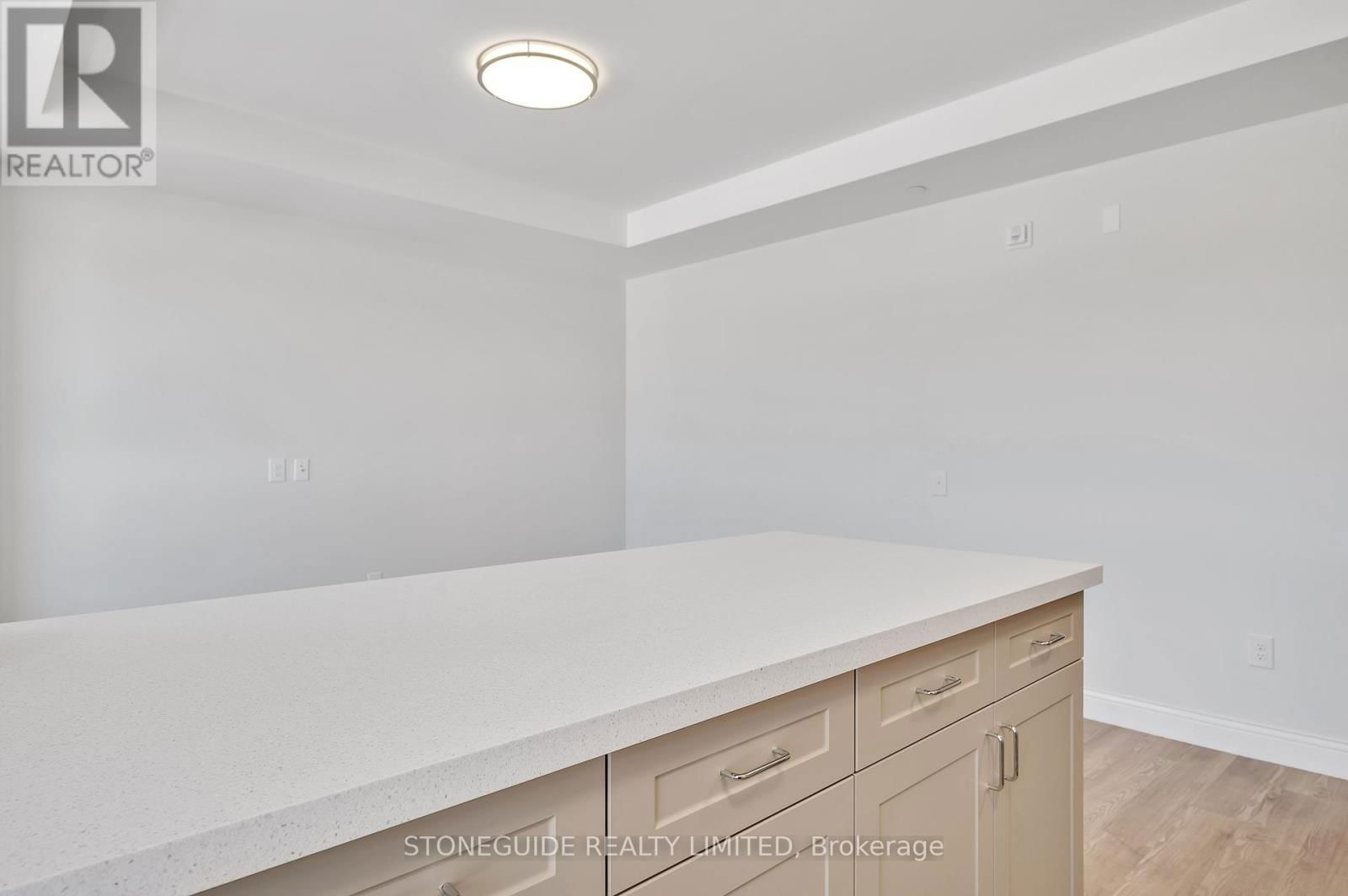 203 - 555 BONACCORD STREET Image 12