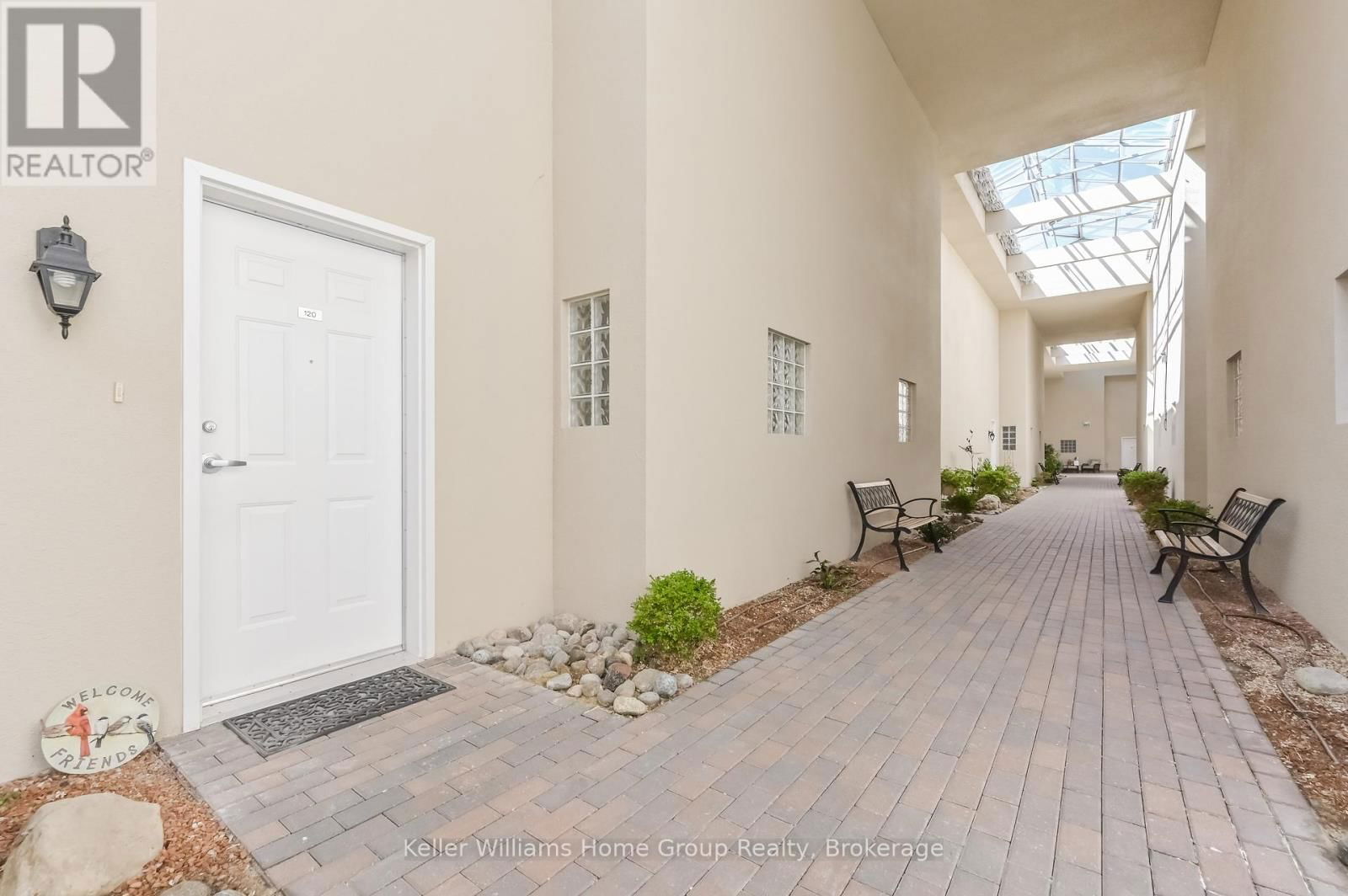 120 - 760 WOODHILL DRIVE Image 31