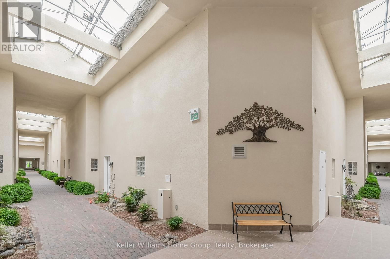 120 - 760 WOODHILL DRIVE Image 33
