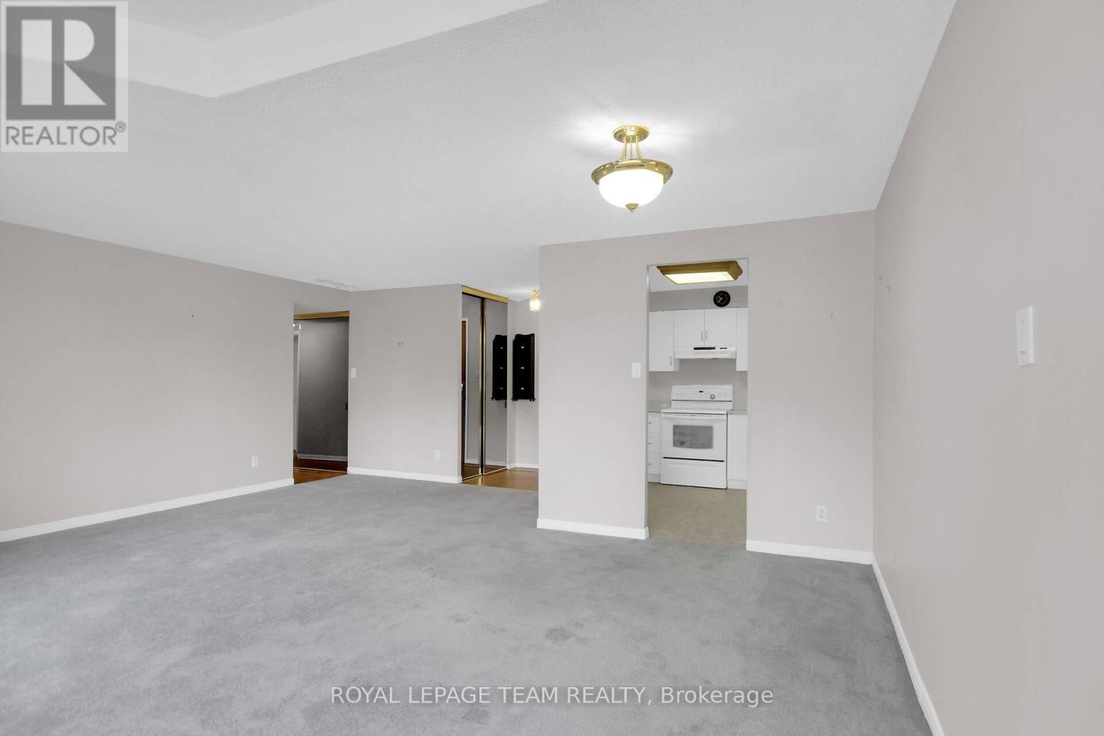 301 - 2871 RICHMOND ROAD Image 13