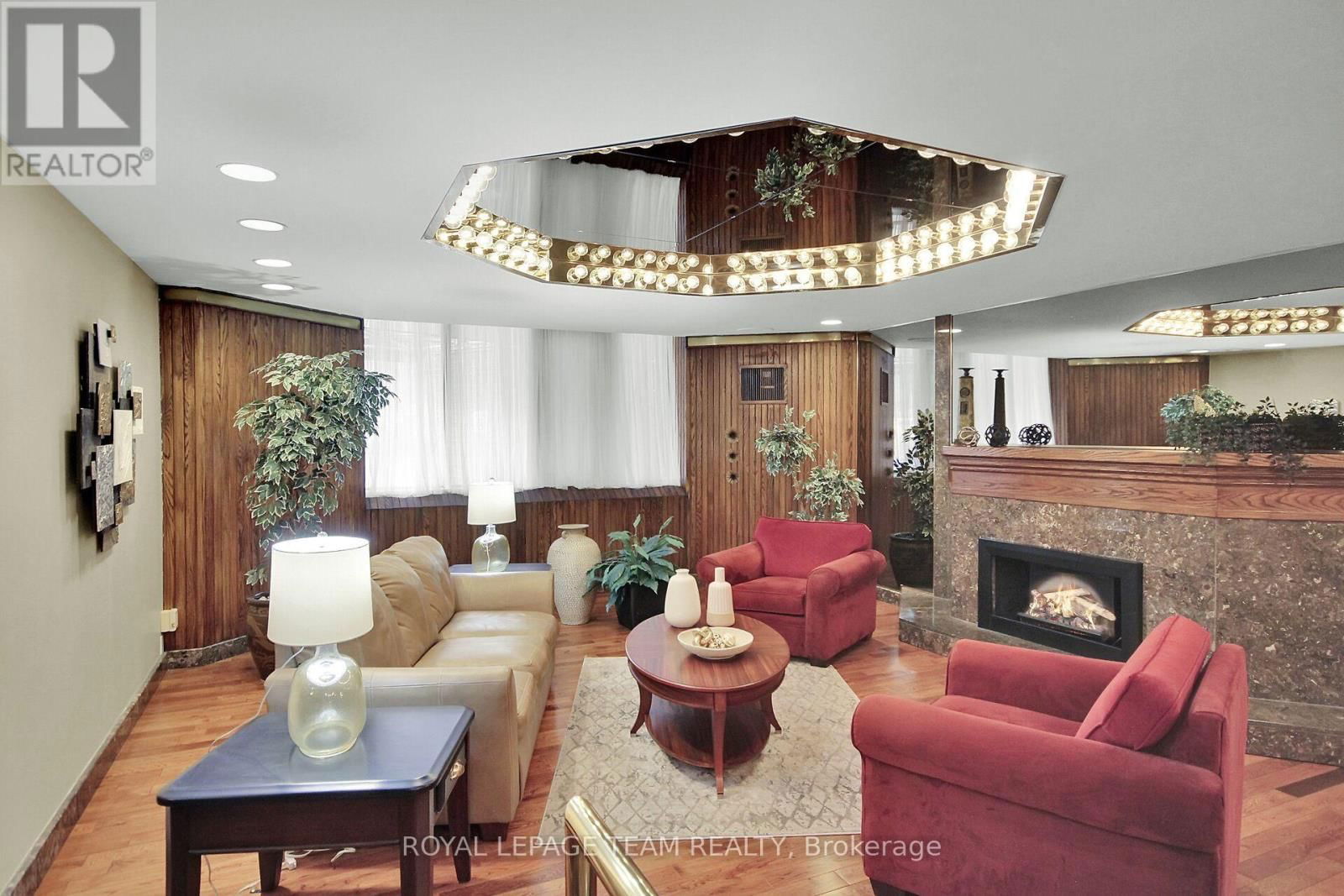 301 - 2871 RICHMOND ROAD Image 3