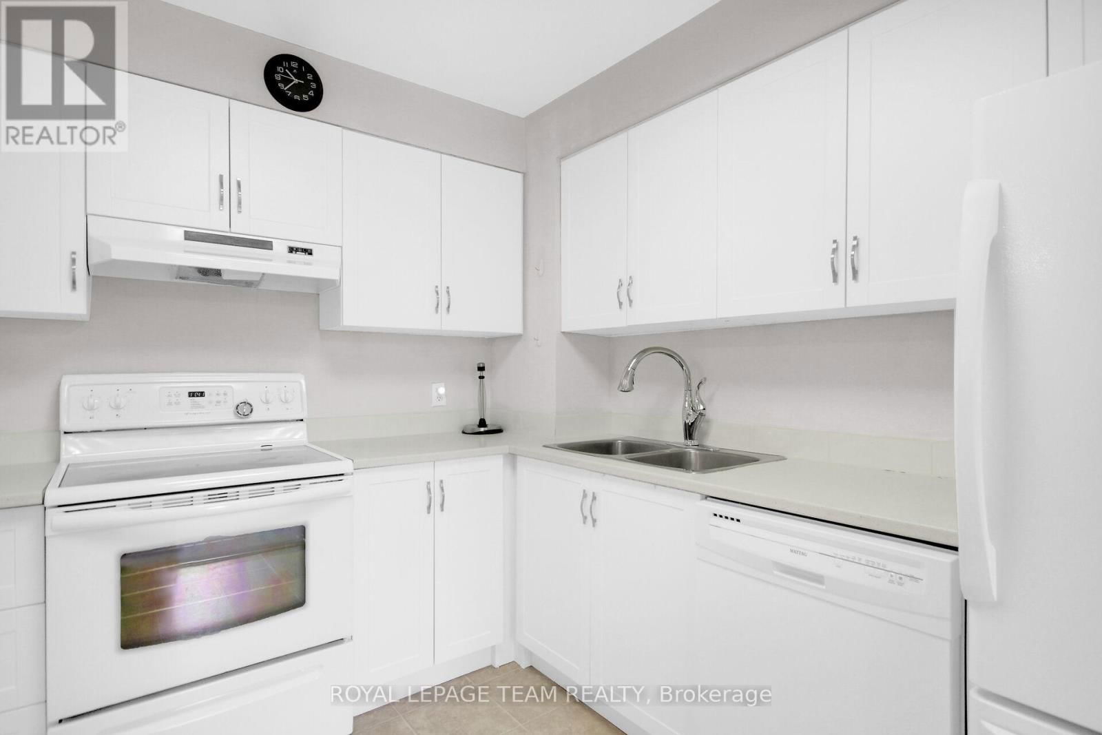 301 - 2871 RICHMOND ROAD Image 5