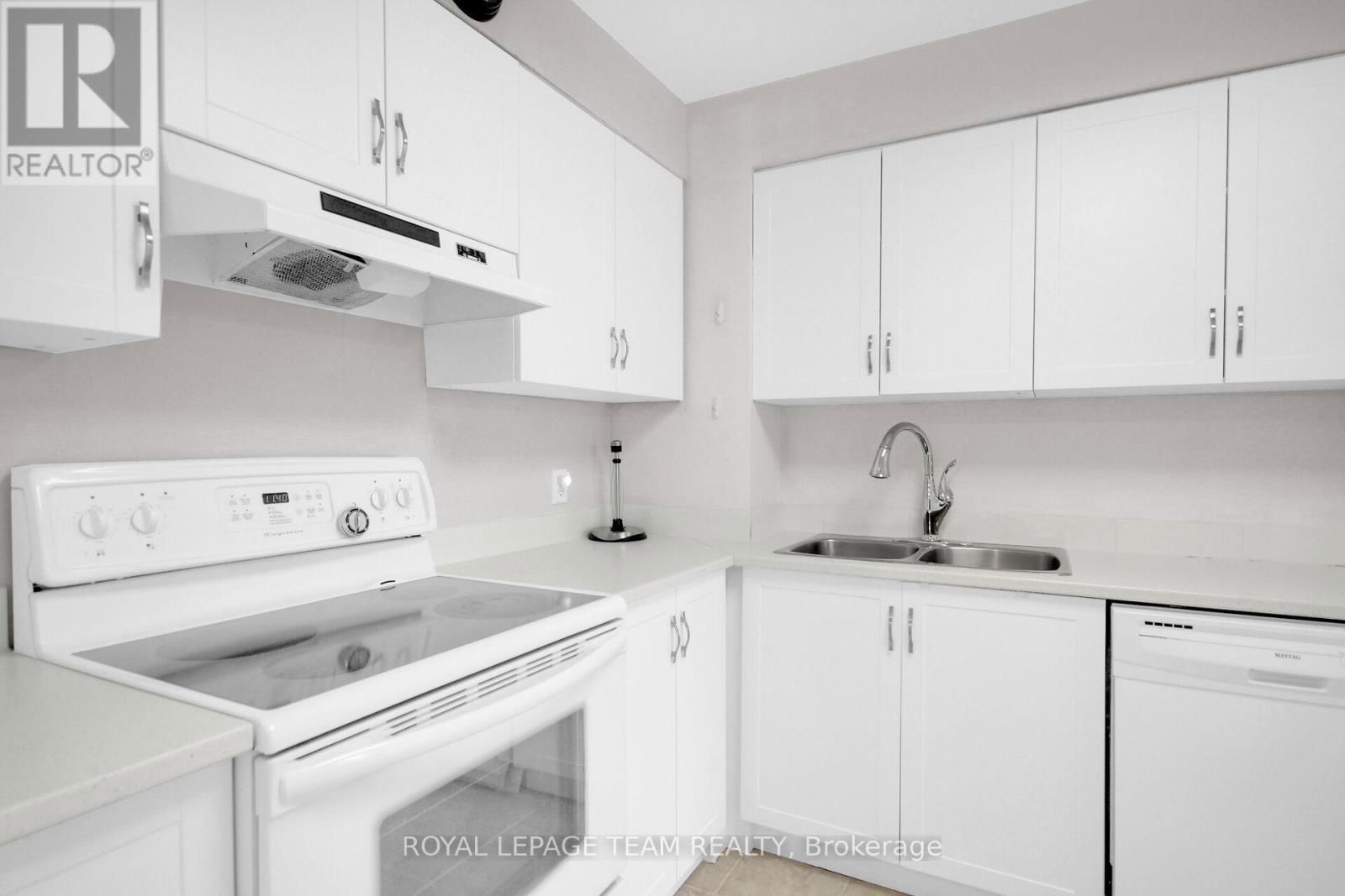 301 - 2871 RICHMOND ROAD Image 7