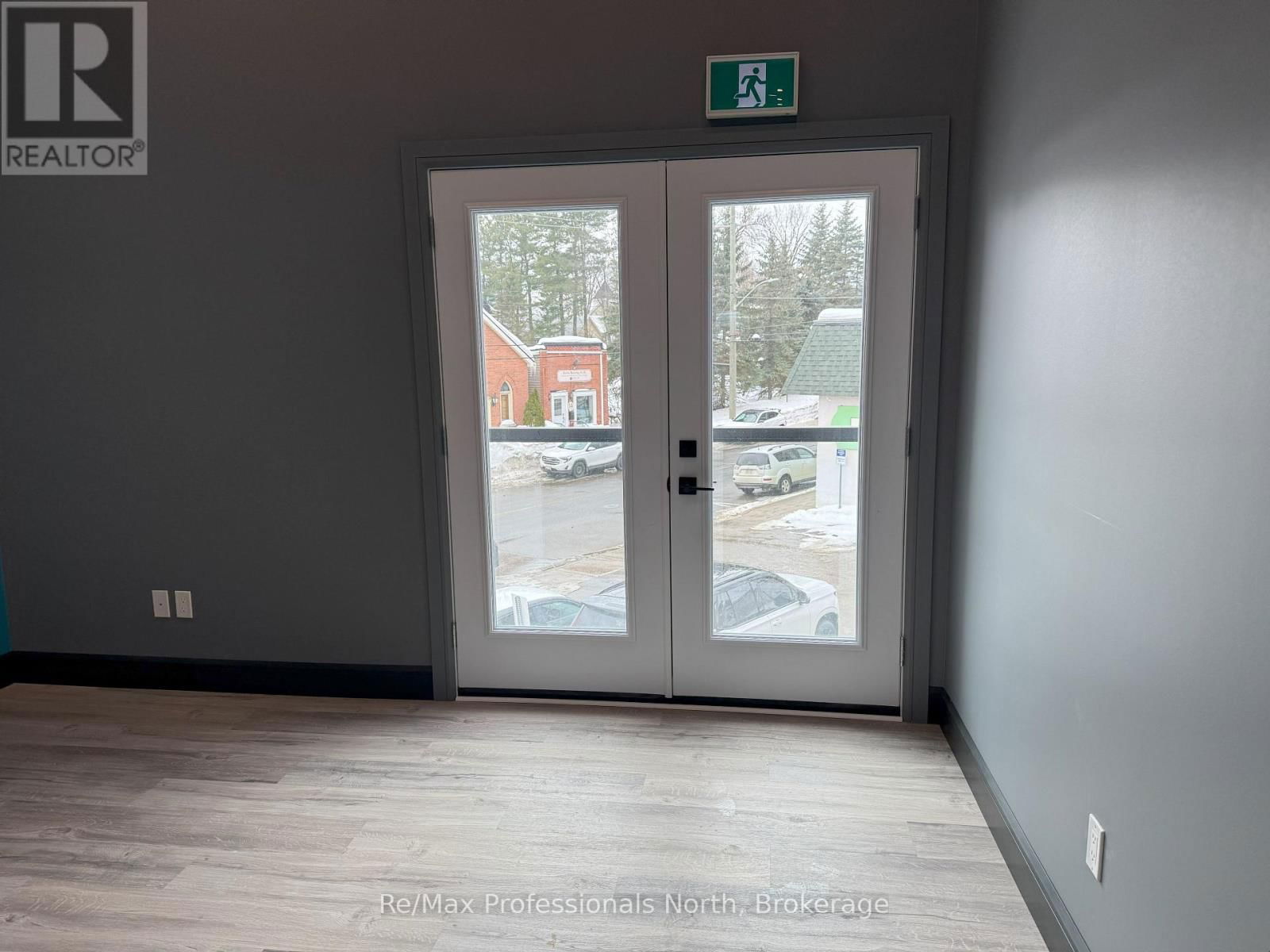 A - 8 MANITOBA STREET Image 6