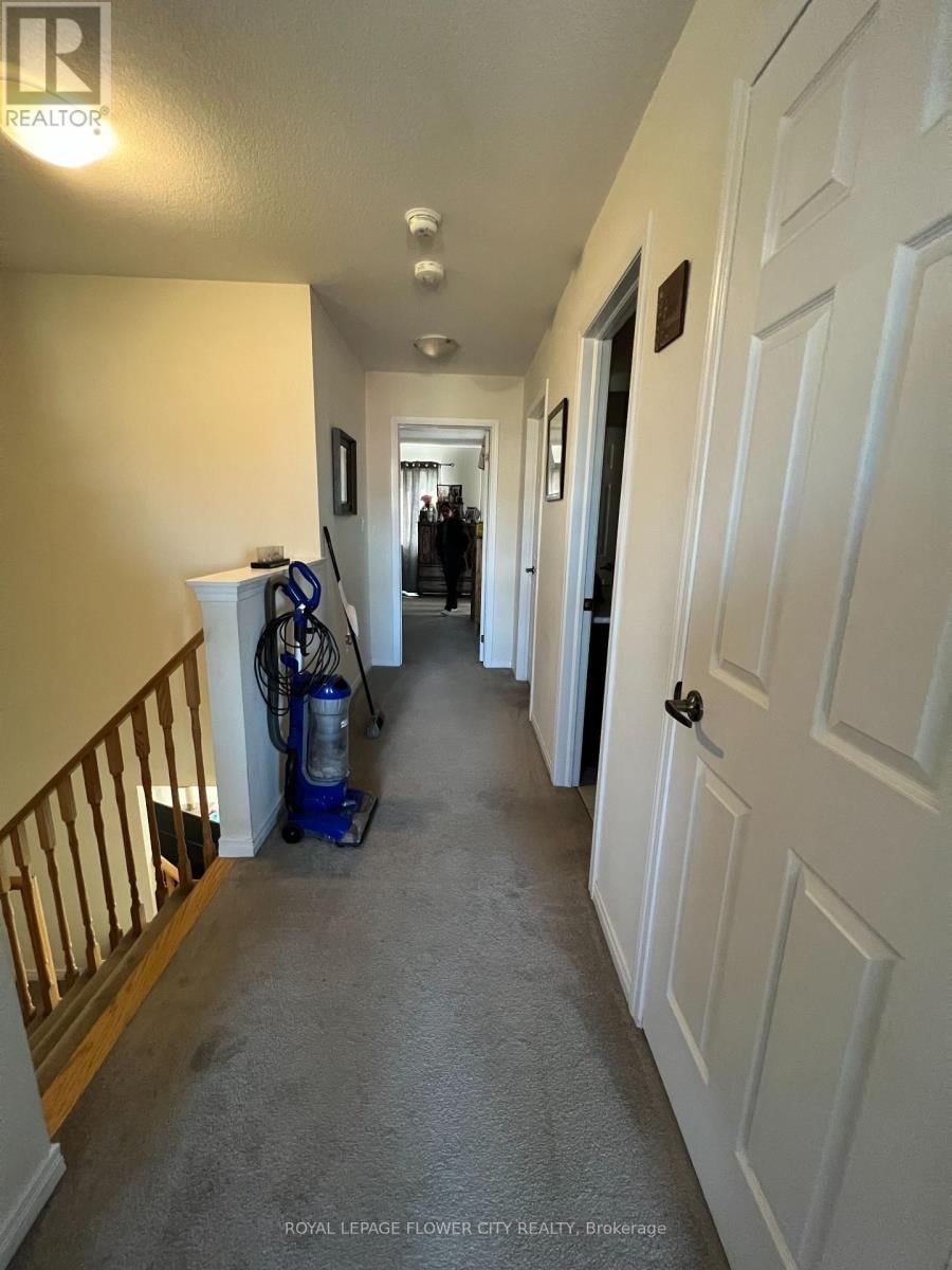 151 THOMPSON ROAD EAST Image 11