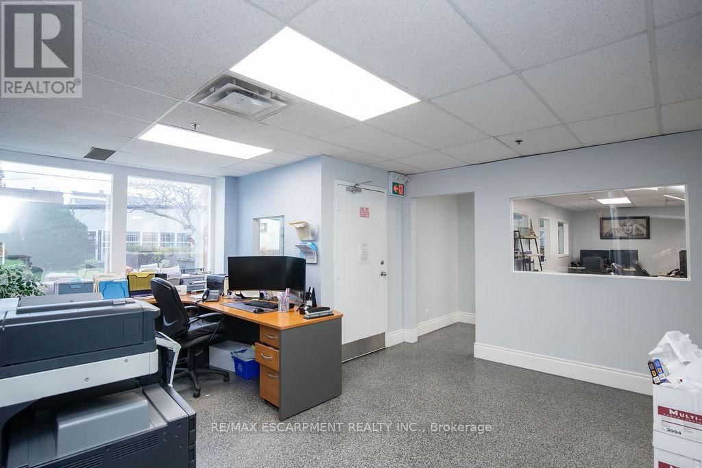 42 NIAGARA STREET Image 12