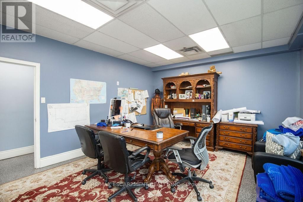 42 NIAGARA STREET Image 13