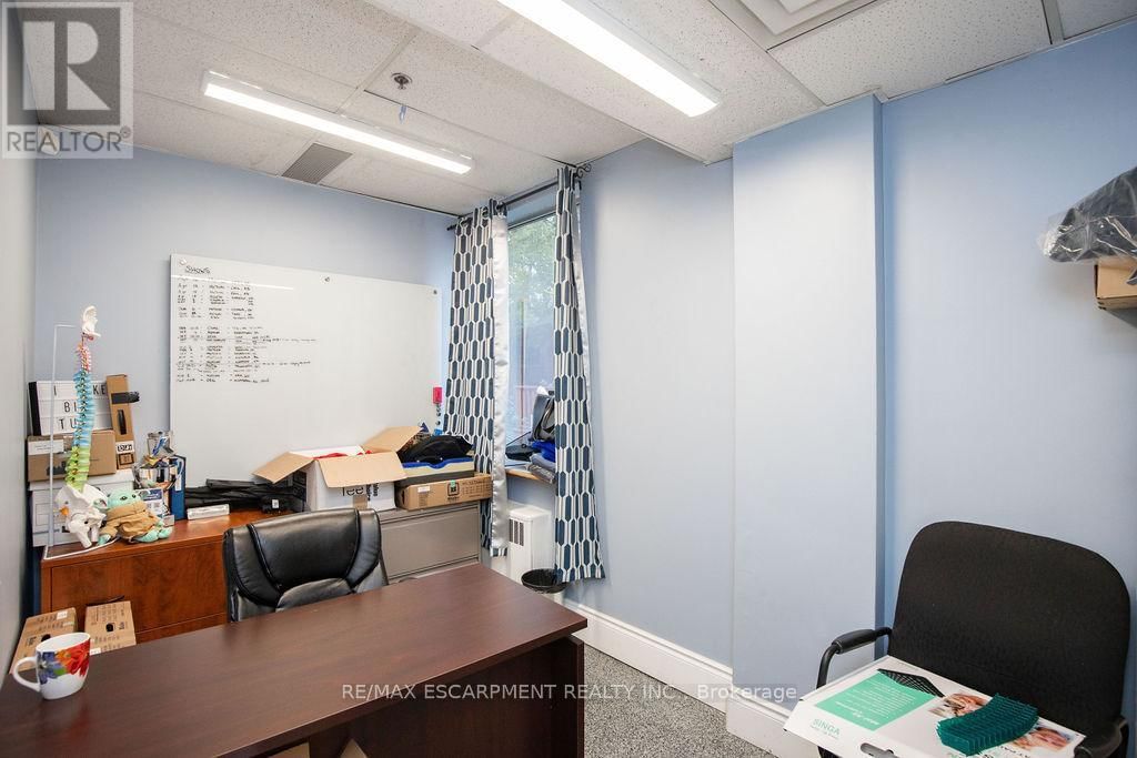 42 NIAGARA STREET Image 15