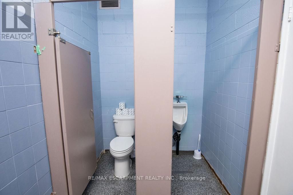 42 NIAGARA STREET Image 16