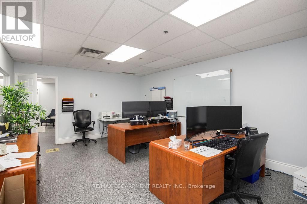 42 NIAGARA STREET Image 21