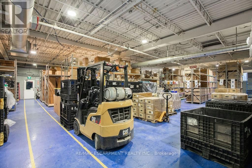 42 NIAGARA STREET Image 35